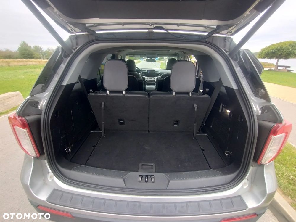 Ford Explorer - 12