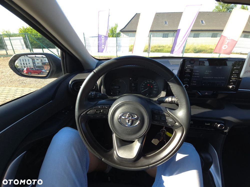 Toyota Yaris - 32
