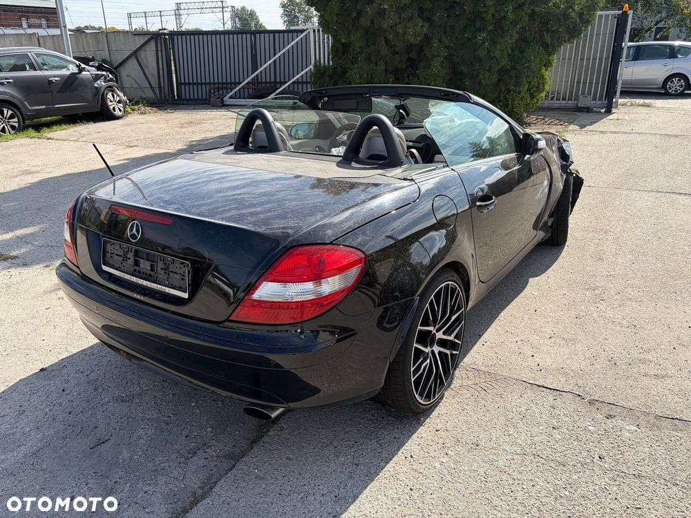 Mercedes-Benz SLK 350 Sport Edition - 4