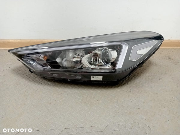 LAMPA LEWA HYUNDAI TUCSON 3 III LED D7921-21A30