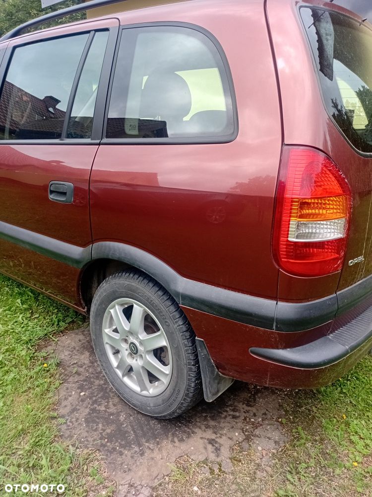 Opel Zafira - 2