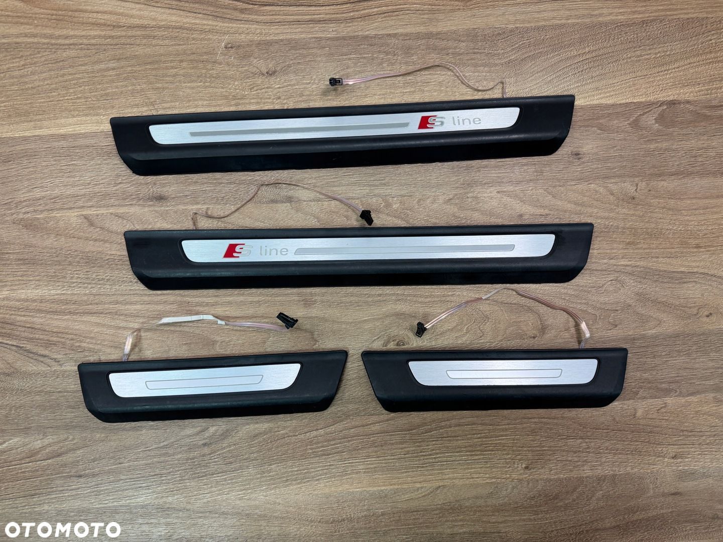 LISTWY PROGOWE LED AUDI Q7 4M S-LINE PODŚWIETLANE 4M0947405B 4M0947406B - 1