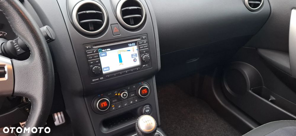Nissan Qashqai 2.0 4x4 Tekna - 21