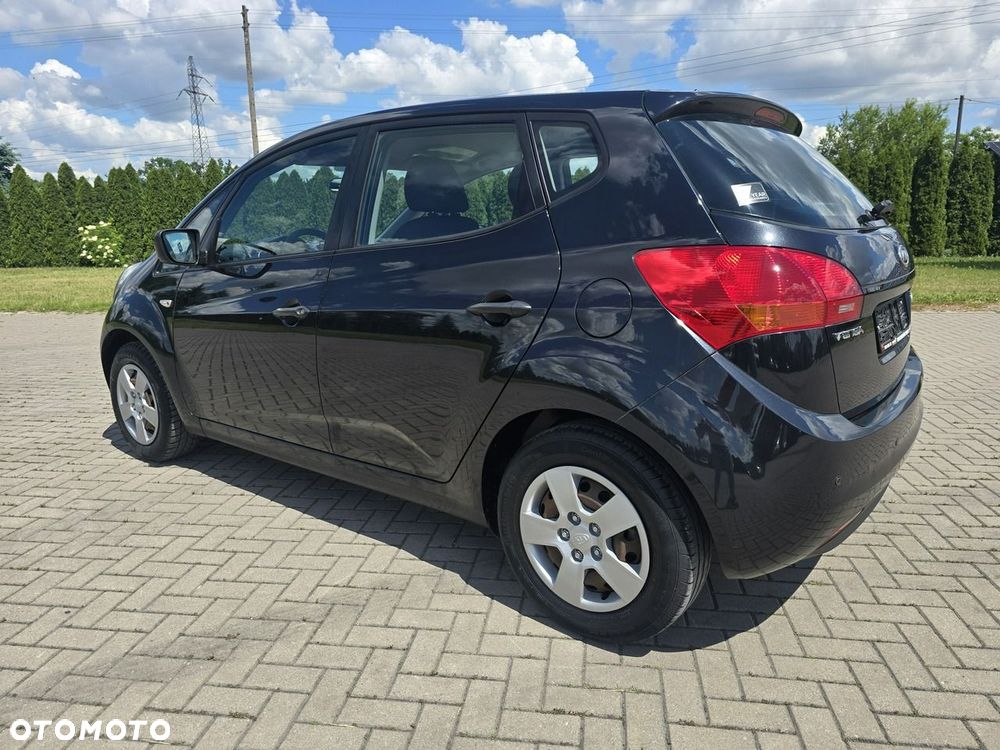 Kia Venga - 12