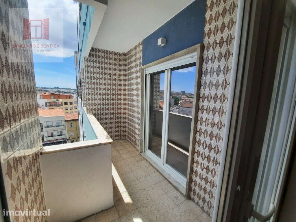 Apartamento Recuperado C/ cozinha equipada-Centro da Amadora - Grande imagem: 4/18