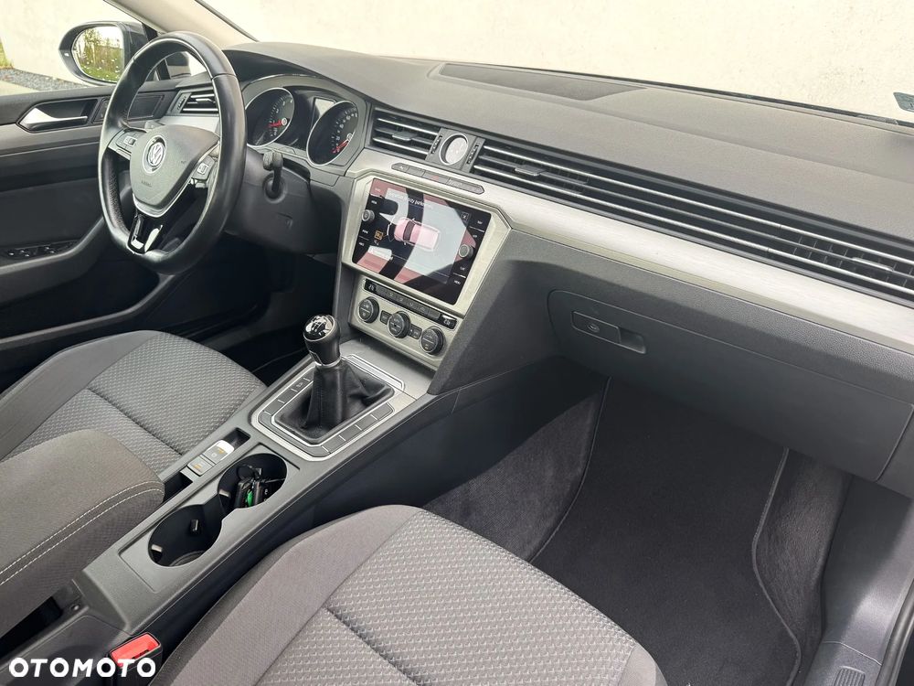 Volkswagen Passat Variant ver-variant-1-4-tsi-bluemotion-technology-trendline - 8