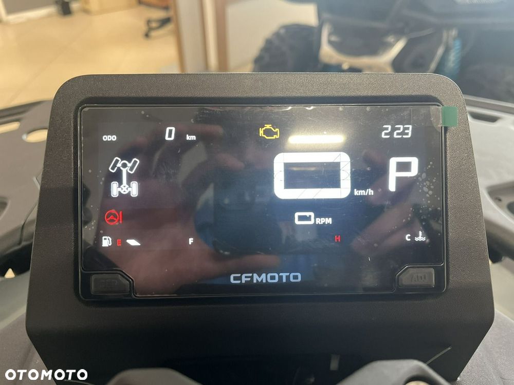 CFMoto CForce - 9