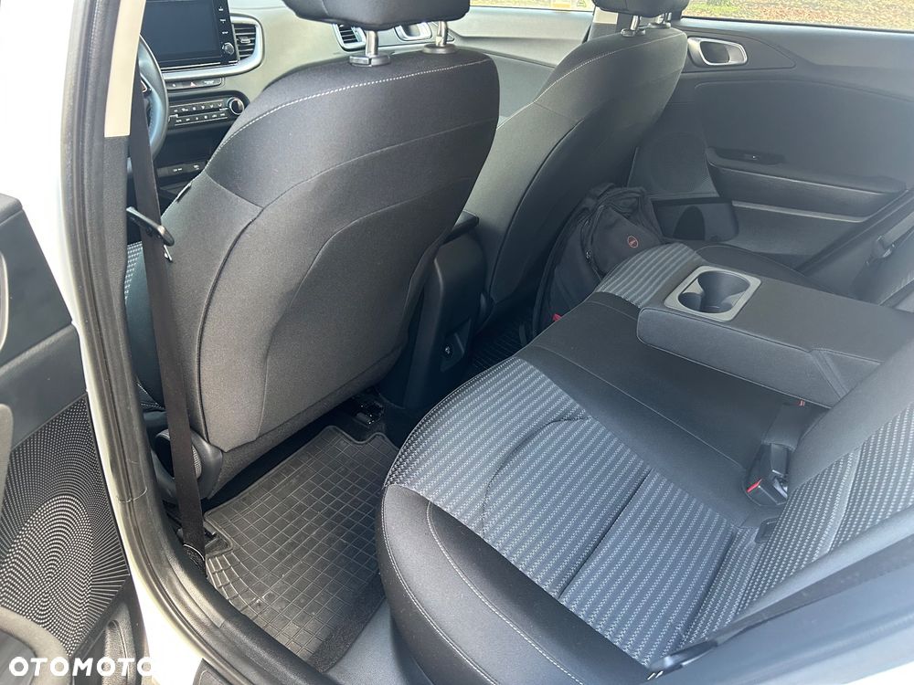 Kia XCeed 1.5 T-GDI M - 16