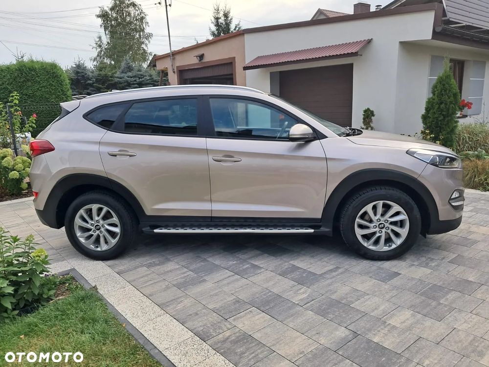 Hyundai Tucson ver-blue-1-7-crdi-2wd-intro-edition - 5