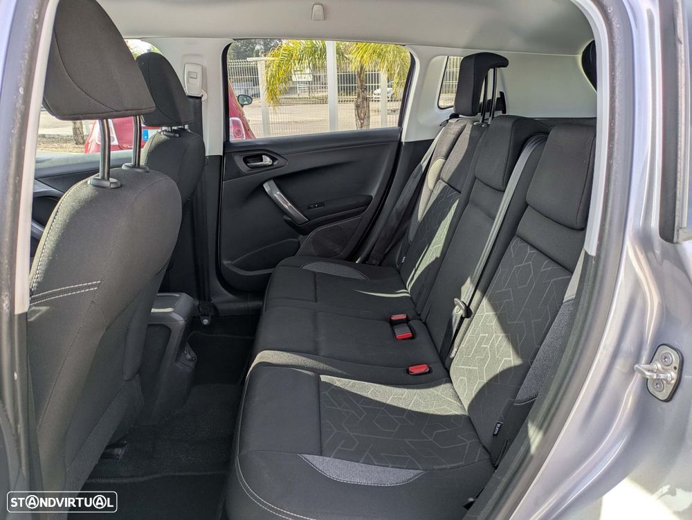 Peugeot 2008 1.6 BlueHDi Style - 19