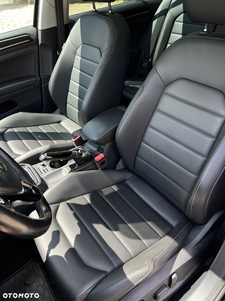 Volkswagen Golf - 17