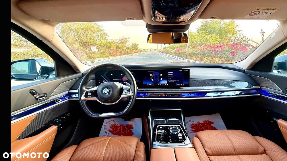 BMW Seria 7 745Le xDrive - 3