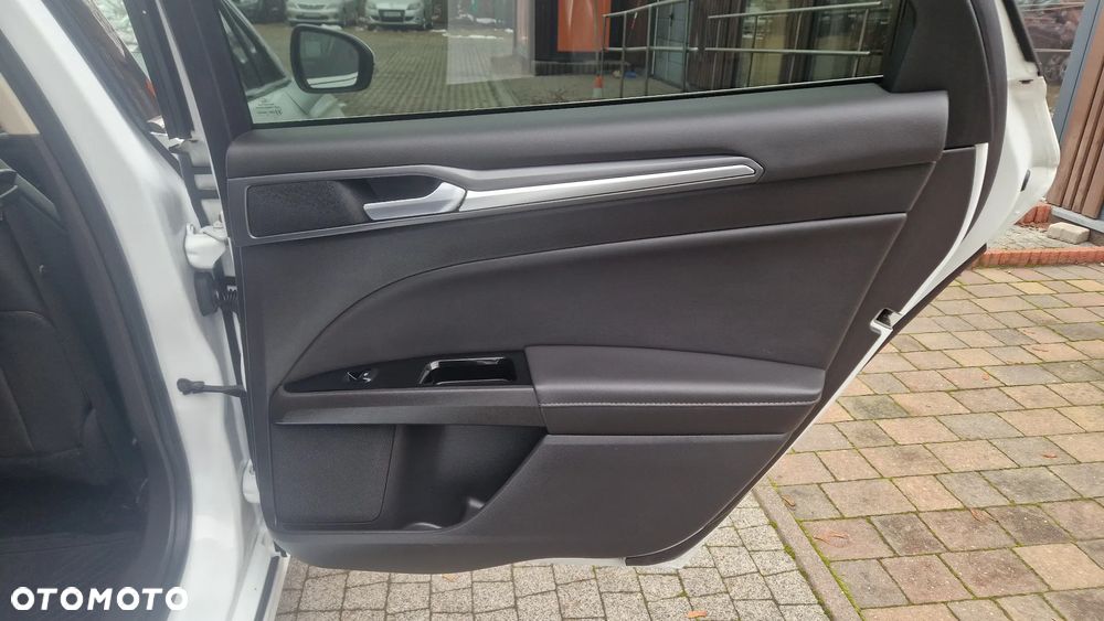 Ford Mondeo 2.0 TDCi Start-Stopp Titanium - 33