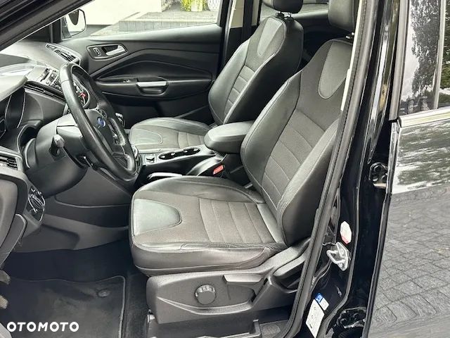 Ford Kuga 2.0 TDCi 2x4 Titanium - 10