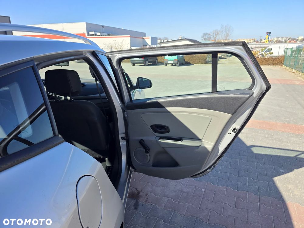Renault Megane 1.6 16V 100 Authentique - 11