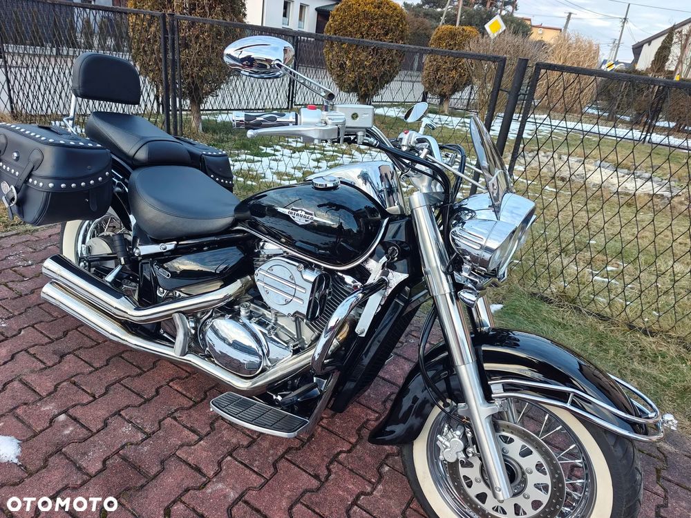 Suzuki Intruder - 4