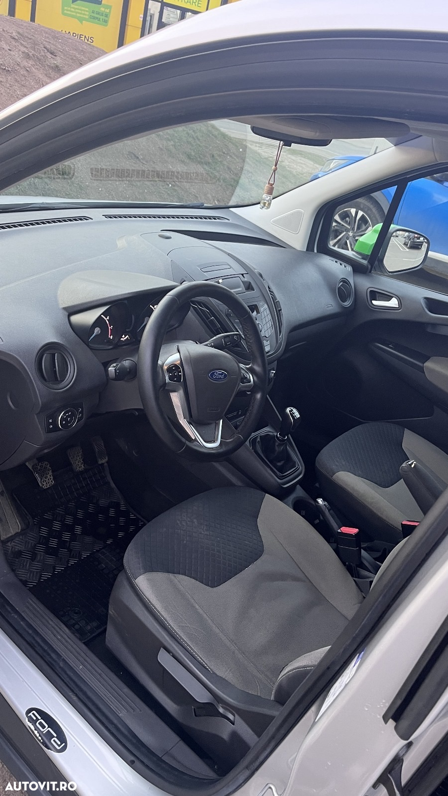 Ford Tourneo Courier 1.0 EcoBoost Trend - 3