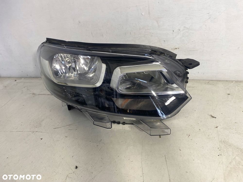 lampa prawy przód prawa przednia citroen jumpy iii expert proace eu - 1