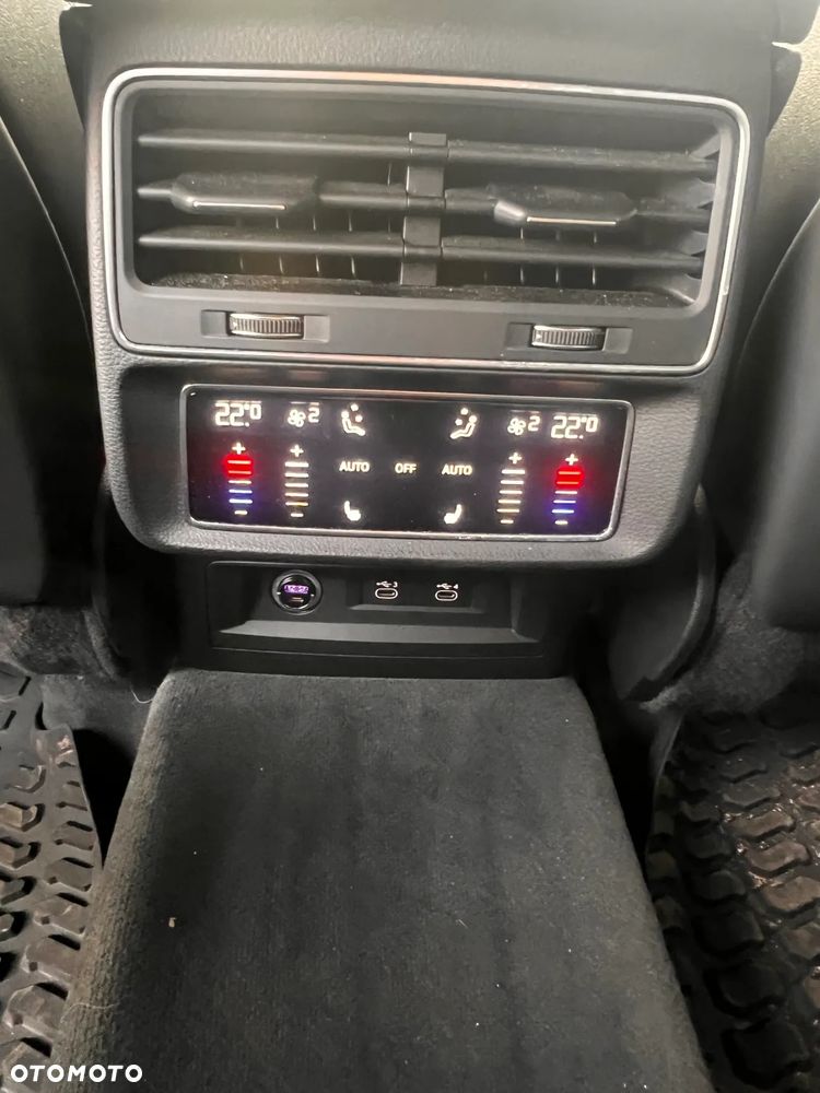 Audi Q8 SUV TFSI quattro 250 kW tiptronic - 38