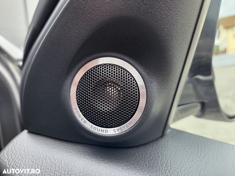 Mitsubishi Outlander - 34