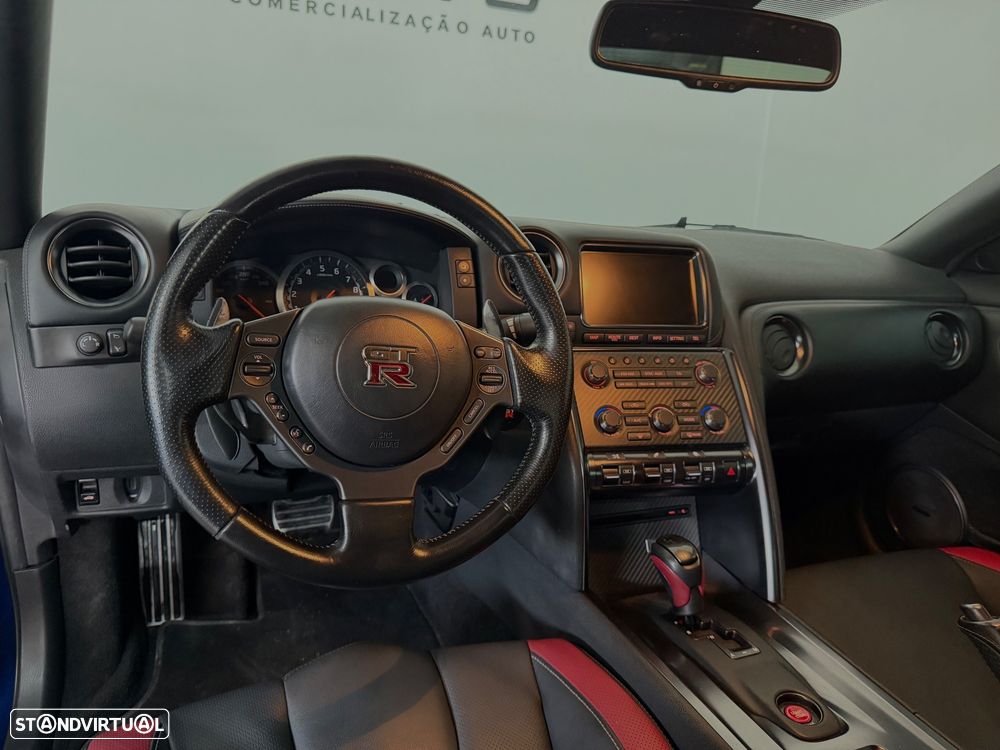 Nissan GT-R 3.8 V6 Black Edition - 6