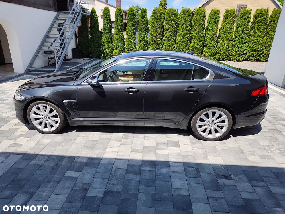 Jaguar XF 3.0 V6 S Luxury - 16