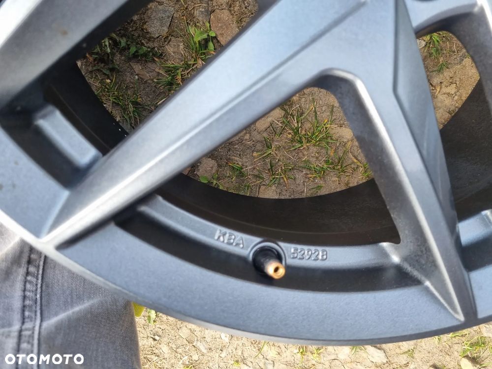 AUDI A4,VW TIGUAN,SHARAN,SEAT,SKODA alu 8X18 ET31 5X112 super stan 4szt. - 10
