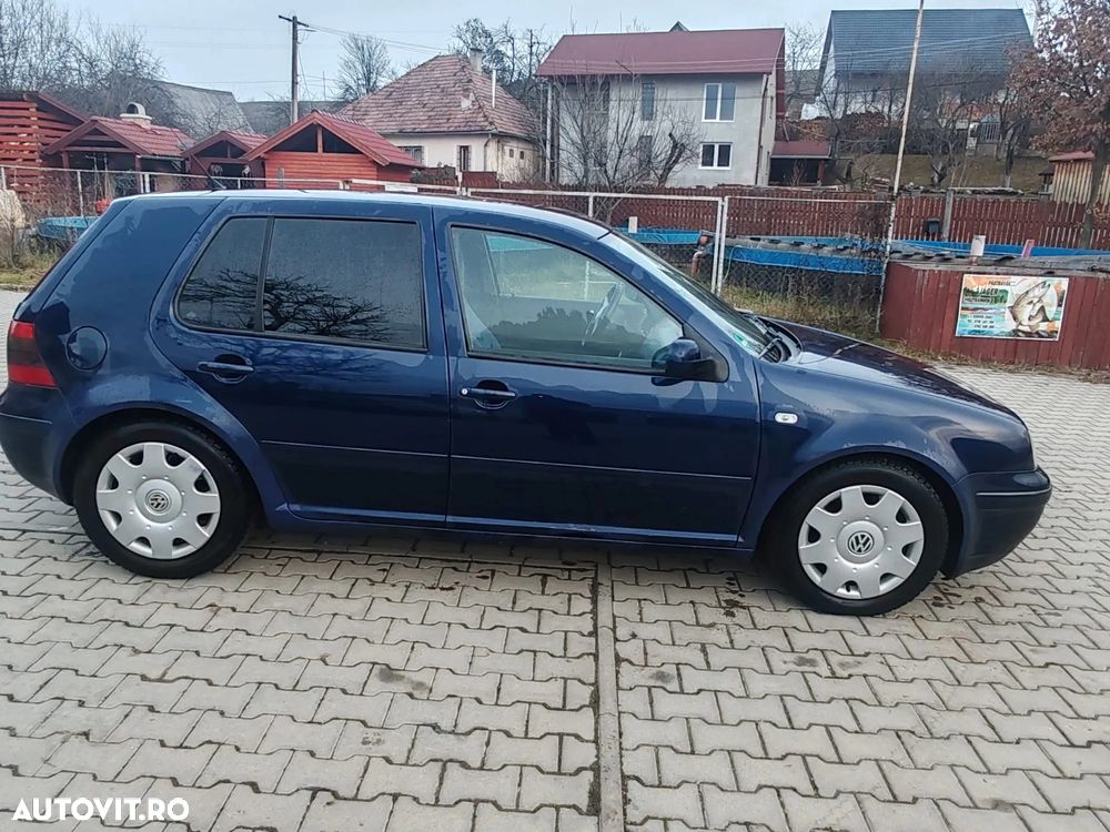 Volkswagen Golf 1.6 Basis - 3