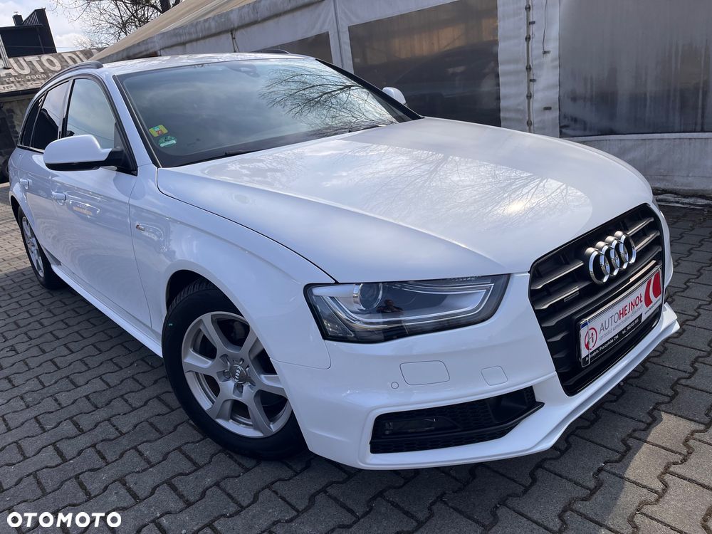 Audi A4 Avant 2.0 TDI DPF quattro S tronic S line Sportpaket - 2