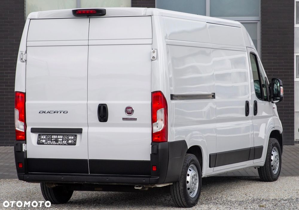 Fiat Ducato 2.3 L2H2 *ŚREDNI* Professional - 2