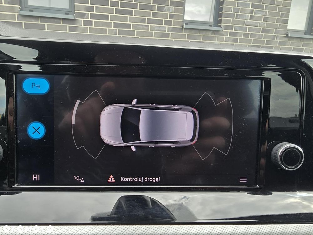 Volkswagen Golf 1.0 TSI BMT Trendline - 32