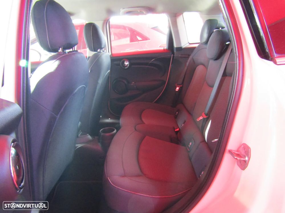 MINI 5 Portas One D - 12