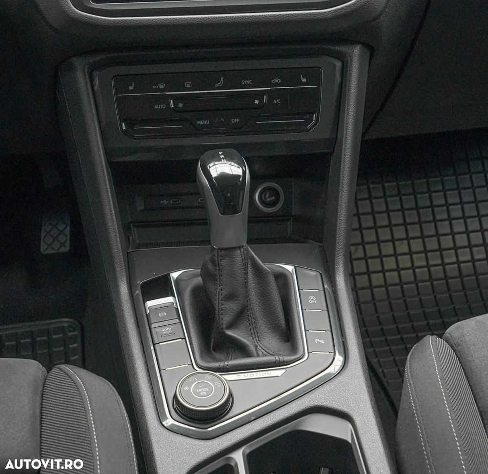 Volkswagen Tiguan 2.0 TDI 4Mot DSG Elegance - 24
