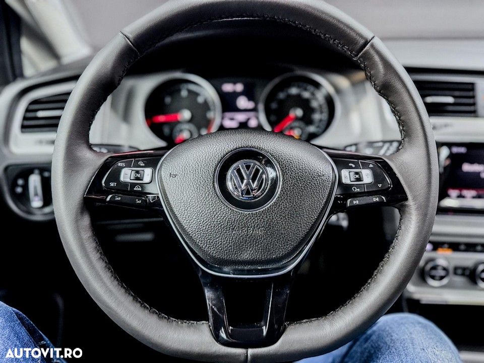 Volkswagen Golf 1.6 TDI BlueMotion Technology Comfortline - 7
