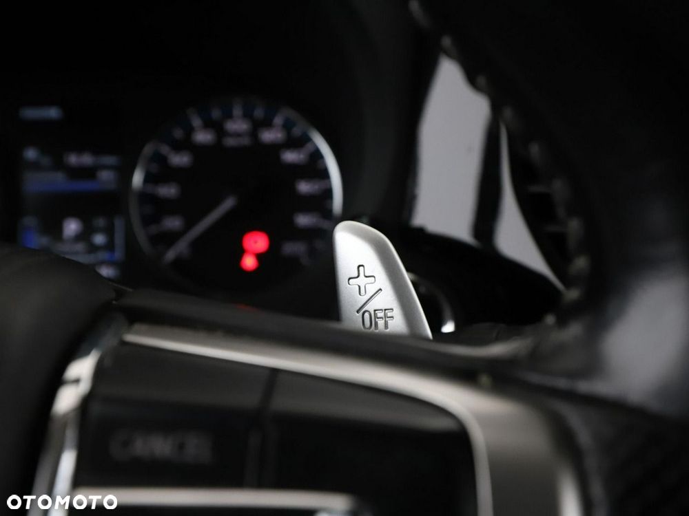 Mitsubishi Outlander 2.4 4WD Top - 31