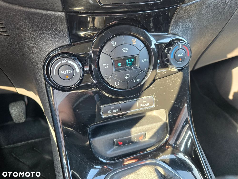 Ford Fiesta 1.0 EcoBoost Start-Stop Titanium - 23