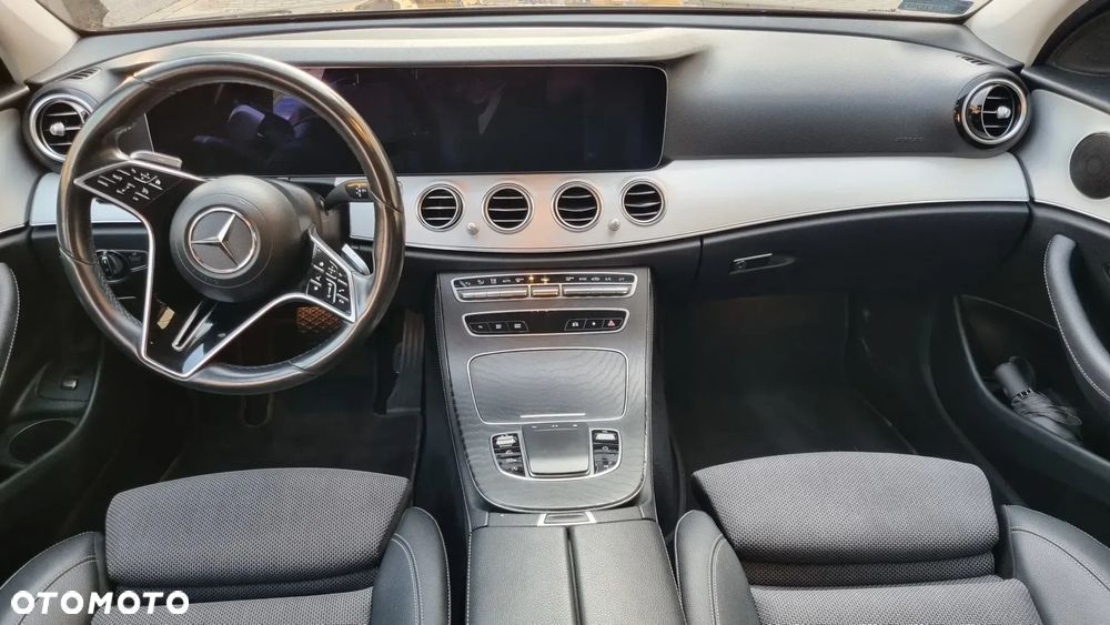 Mercedes-Benz Klasa E 220 d 4-Matic AMG/Avantgarde - 11