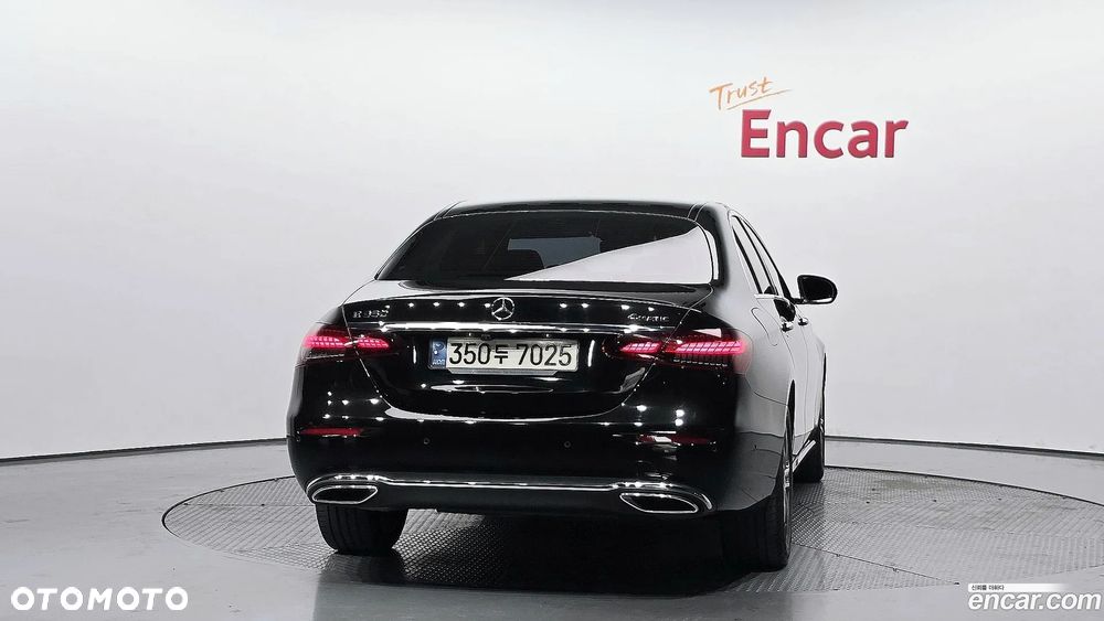 Mercedes-Benz Klasa E 200 4Matic 9G-TRONIC Avantgarde - 5