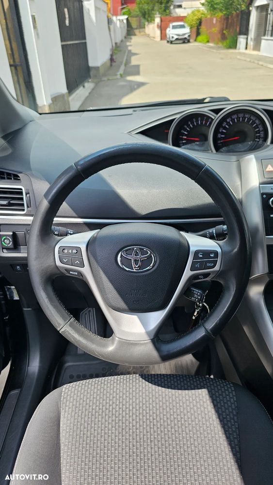 Toyota Verso 1.8 Valvematic Luna - 11