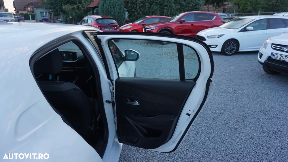 Peugeot 208 BlueHDi 100 GT - 11