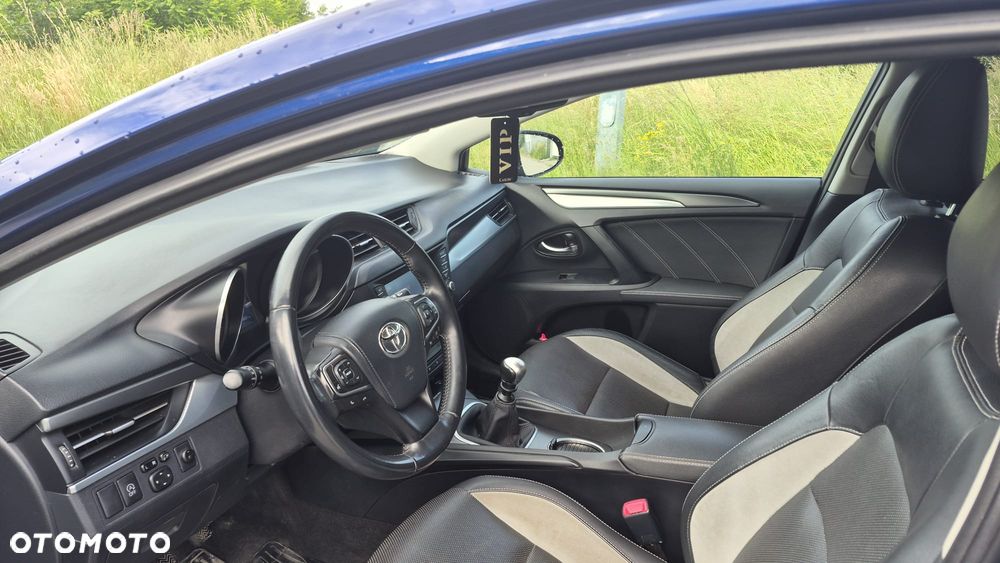 Toyota Avensis 2.0 D-4D Prestige - 6