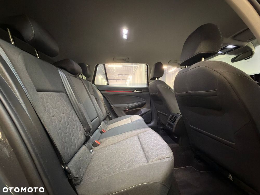 Volkswagen Golf 1.5 eTSI mHEV Life DSG - 25