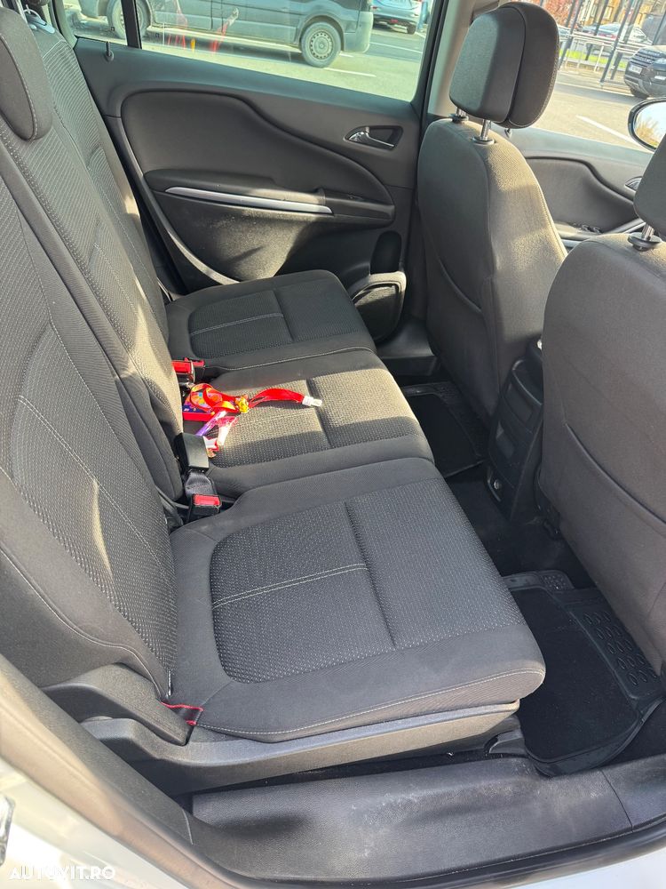 Opel Zafira - 11