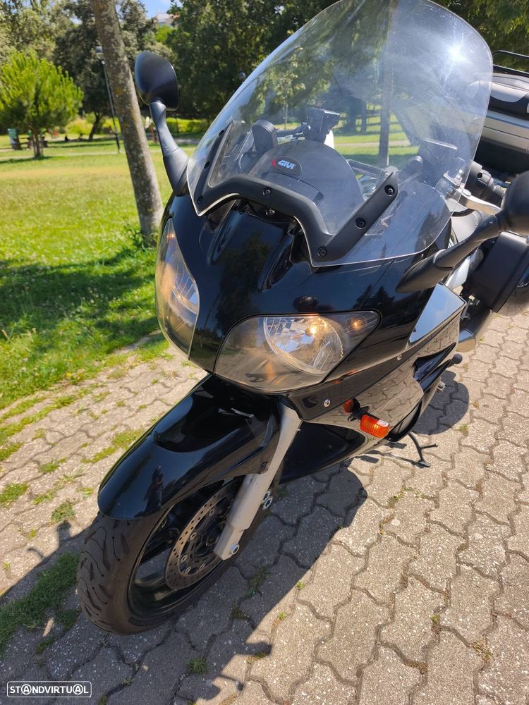 Yamaha FJR 1300 - 4