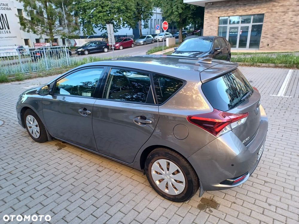 Toyota Auris 2017 photo 4