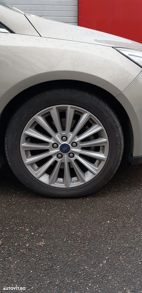 Ford Focus - 4
