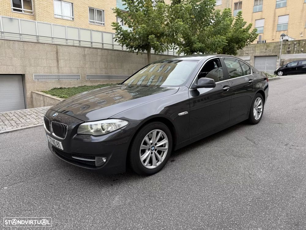 BMW 520 d Exclusive Auto 129g - 3