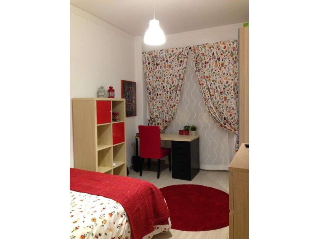 Quarto c/ despesas incluídas na Amadora - Centro - Grande imagem: 2/9