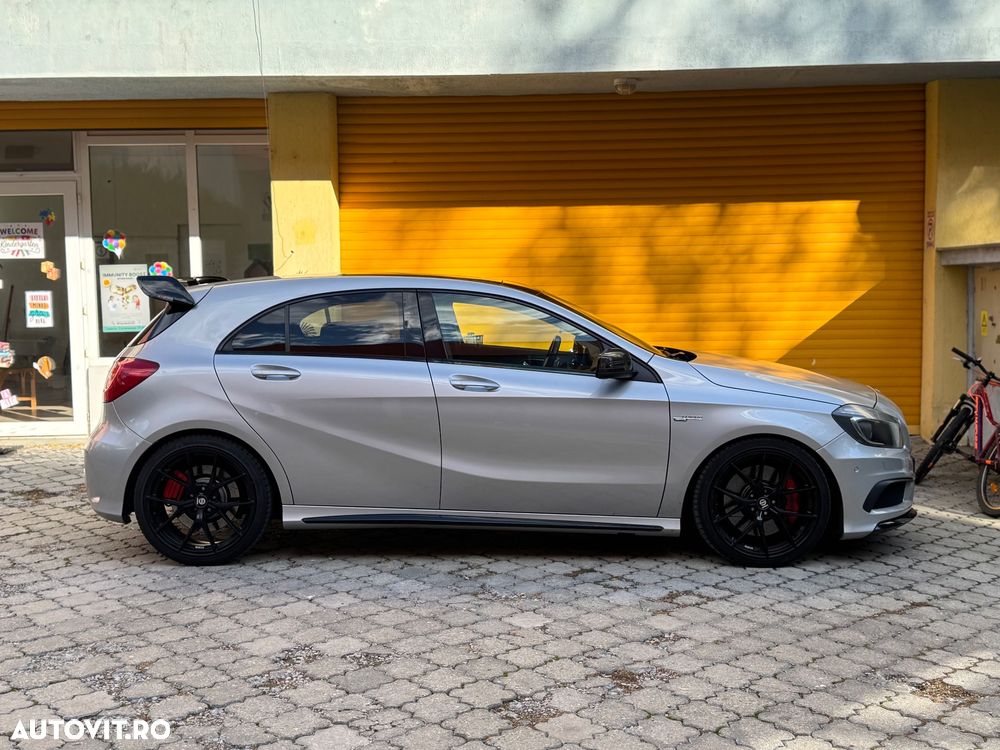Mercedes-Benz A 45 AMG 4MATIC Aut. - 17