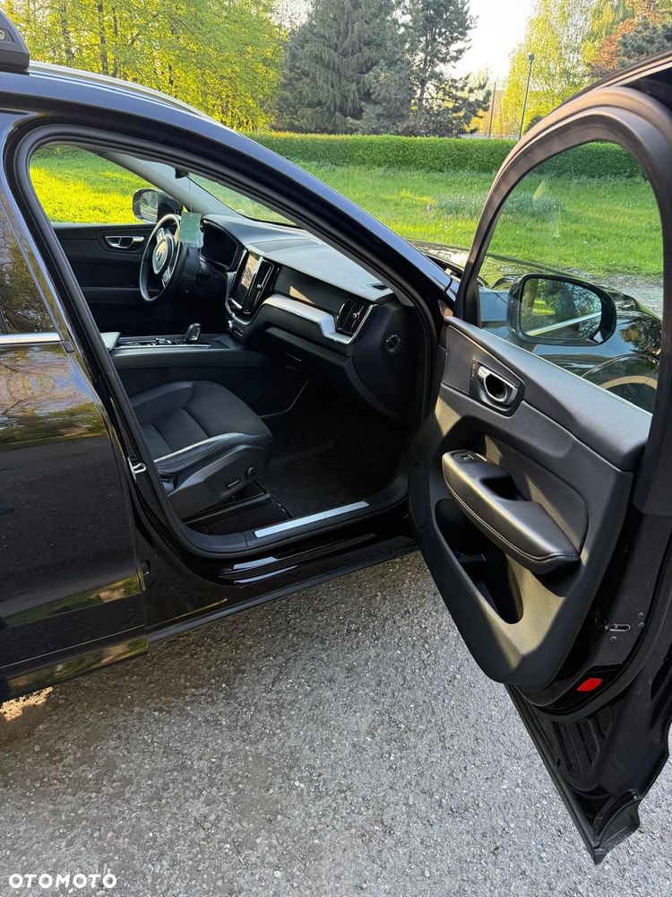 Volvo XC 60 B4 D AWD Geartronic Inscription - 17